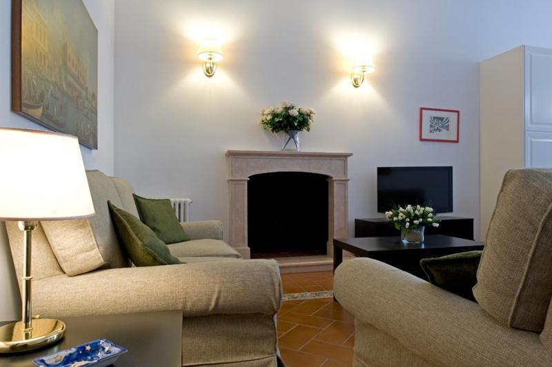 Cerva Fashion District Apartment Milan Bagian luar foto