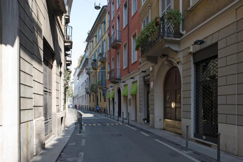 Cerva Fashion District Apartment Milan Bagian luar foto