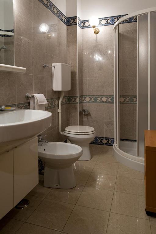Cerva Fashion District Apartment Milan Bagian luar foto